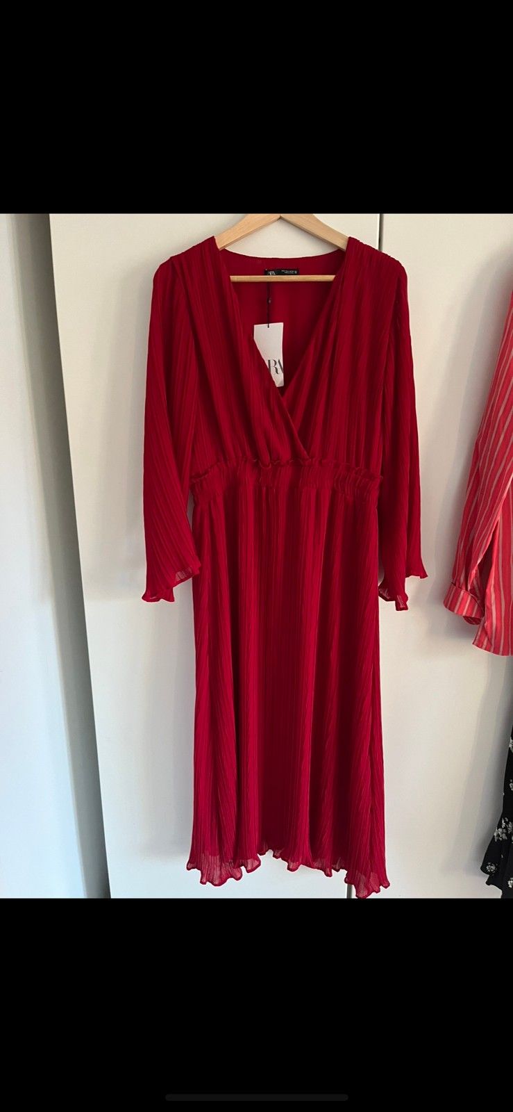 Punainen Zaran mekko L