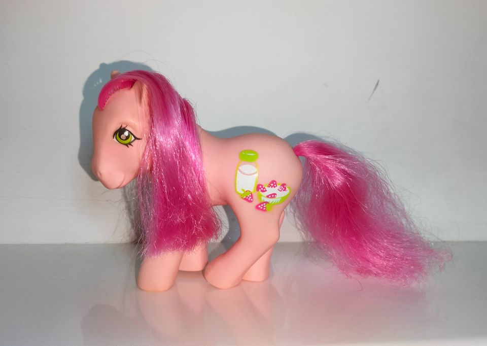 My Little Pony G1 Strawberry Suprise