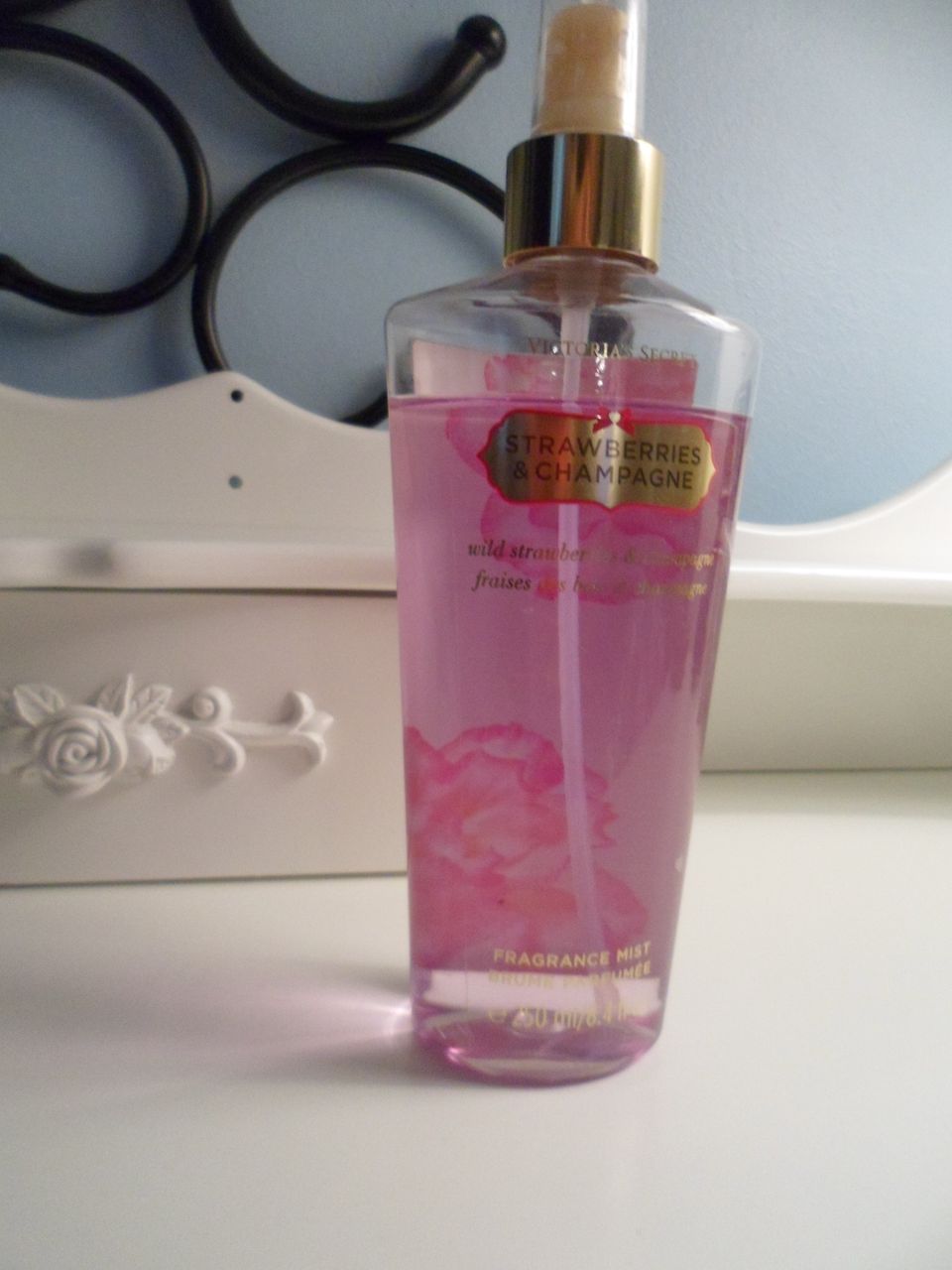 Victoria's secret strawberries&champagne fragrance mist