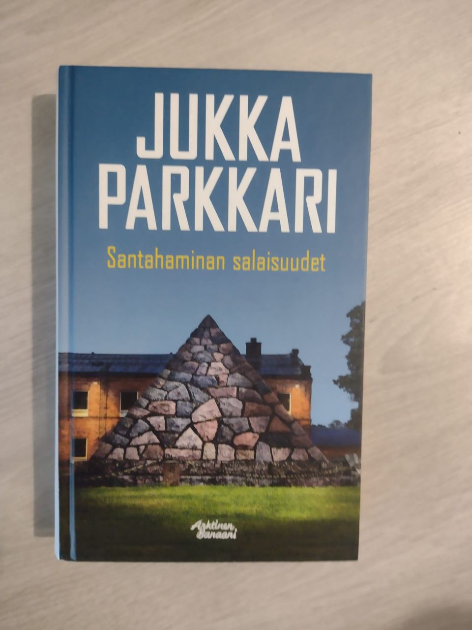 Jukka Parkkari - Santahaminan salaisuudet -kirja