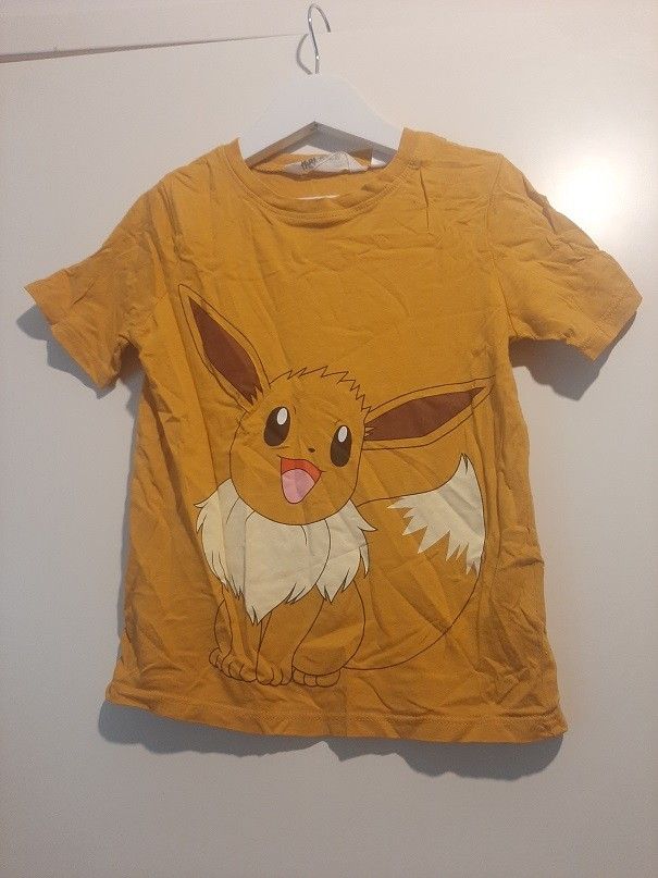 Pokemon t-paita
