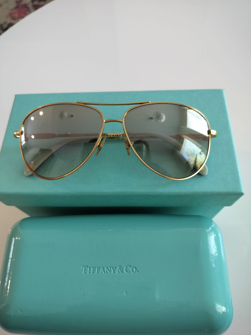 Myydään Tiffany & Co. aurinkolasit