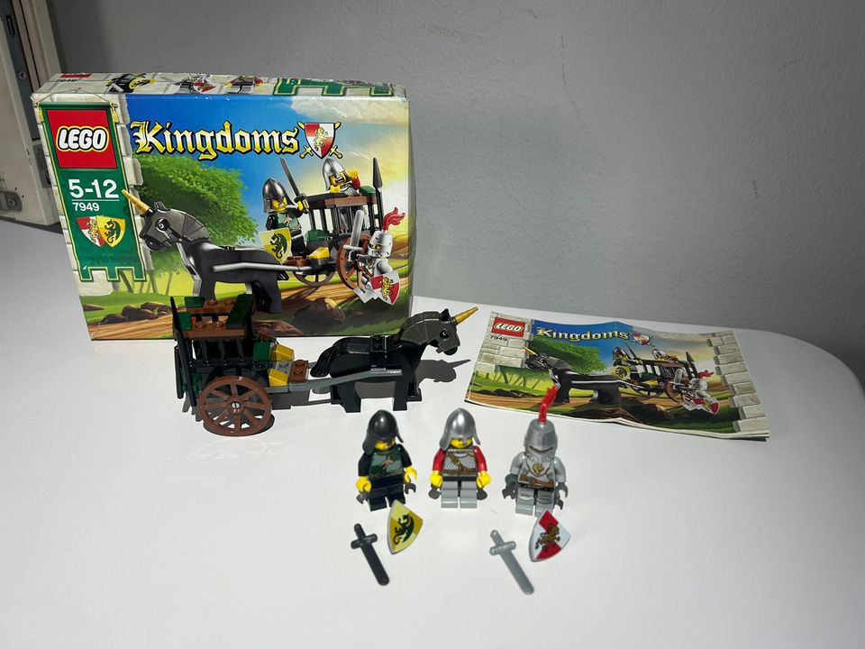 Lego Castle Kingdoms 7949, Prison Carriage Rescue