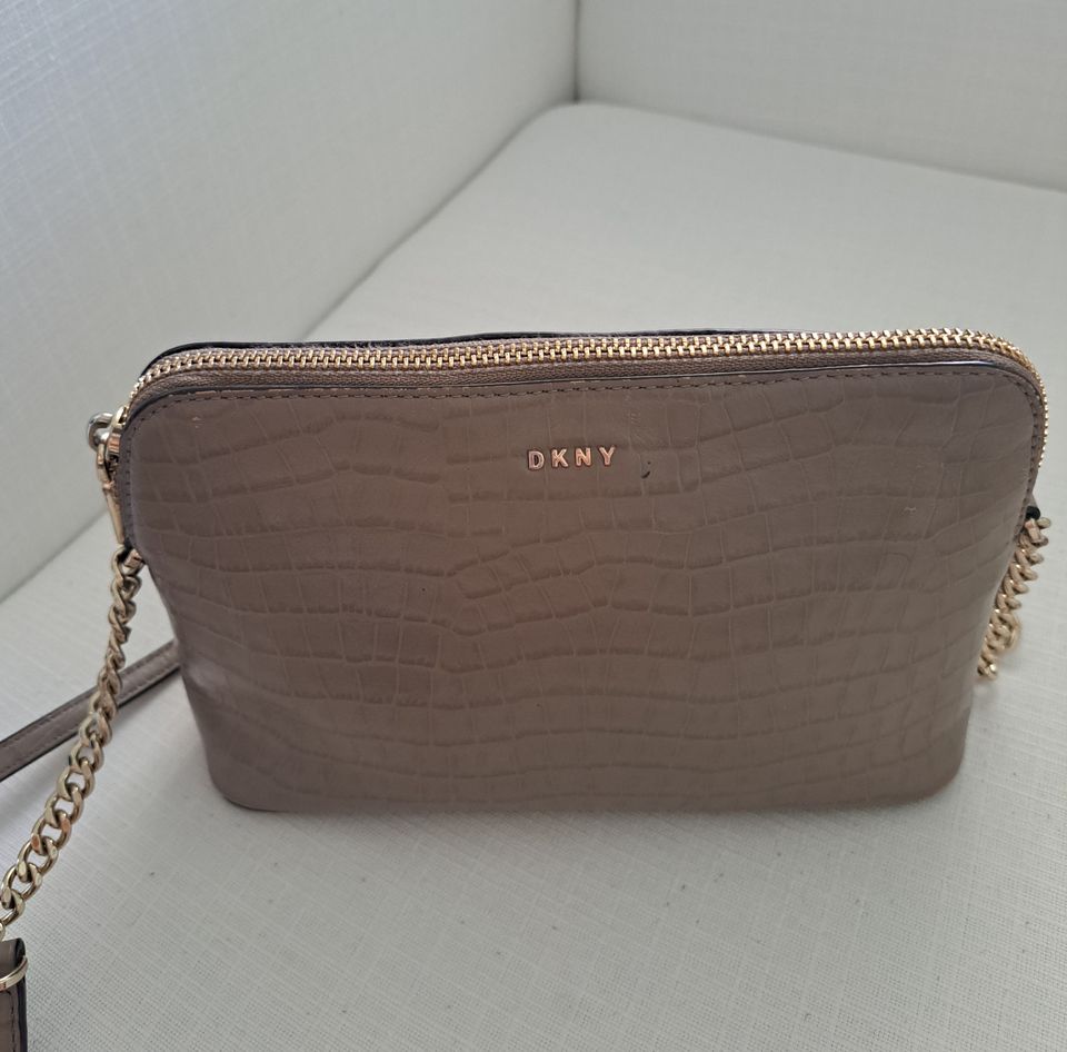 Dkny crossbodylaukku