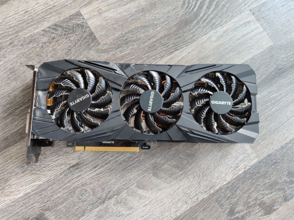 Näytönohjain GTX 1080 Ti