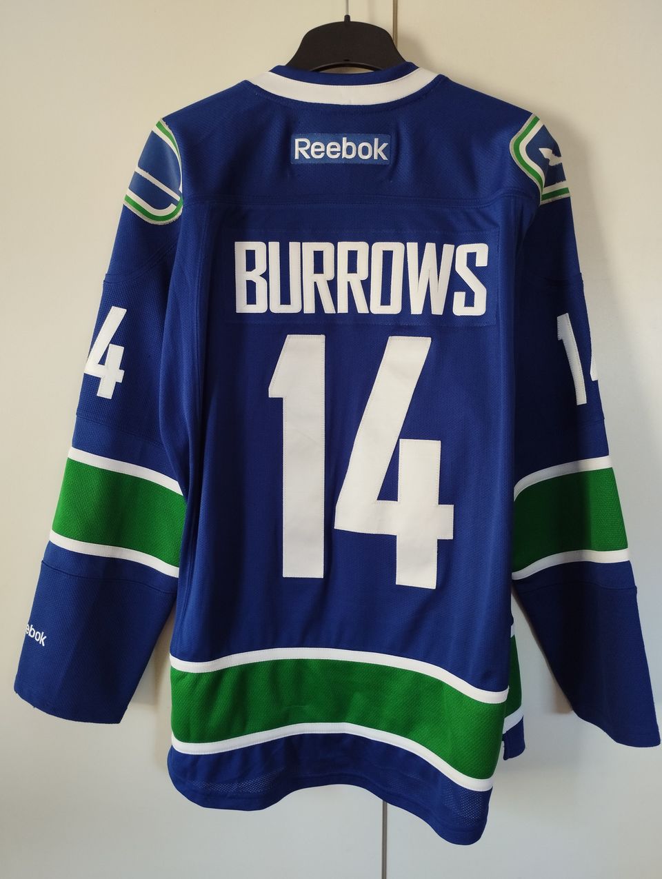 Aito Vancouver Canucks pelipaita Burrows #14