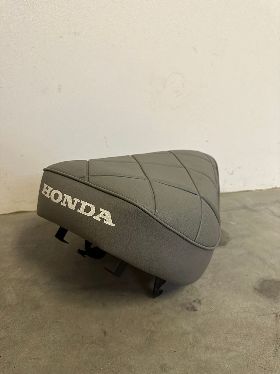 Honda Monkey Välimalli Penkki