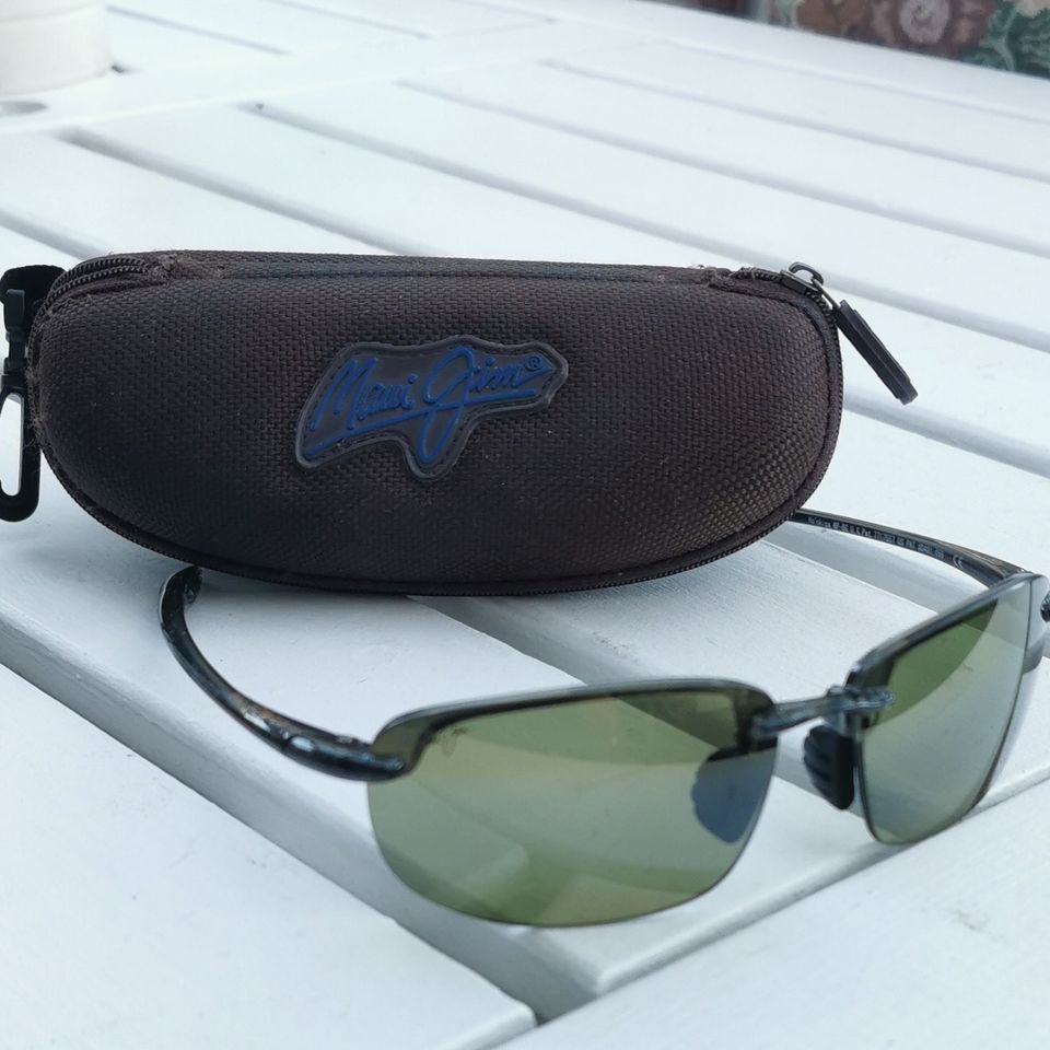 Maui Jim -merkkiaurinkolasit, malli Hookipa 407 N11