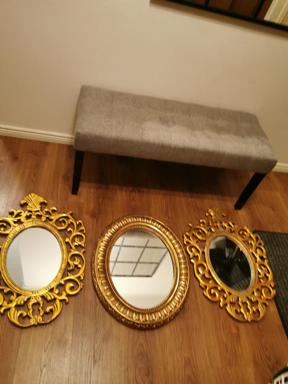 Kolme peiliä
