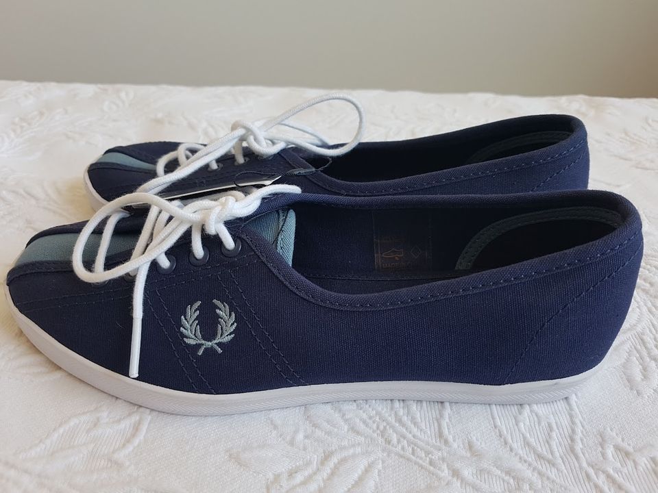 Uudet Fred Perry Tennarit 37