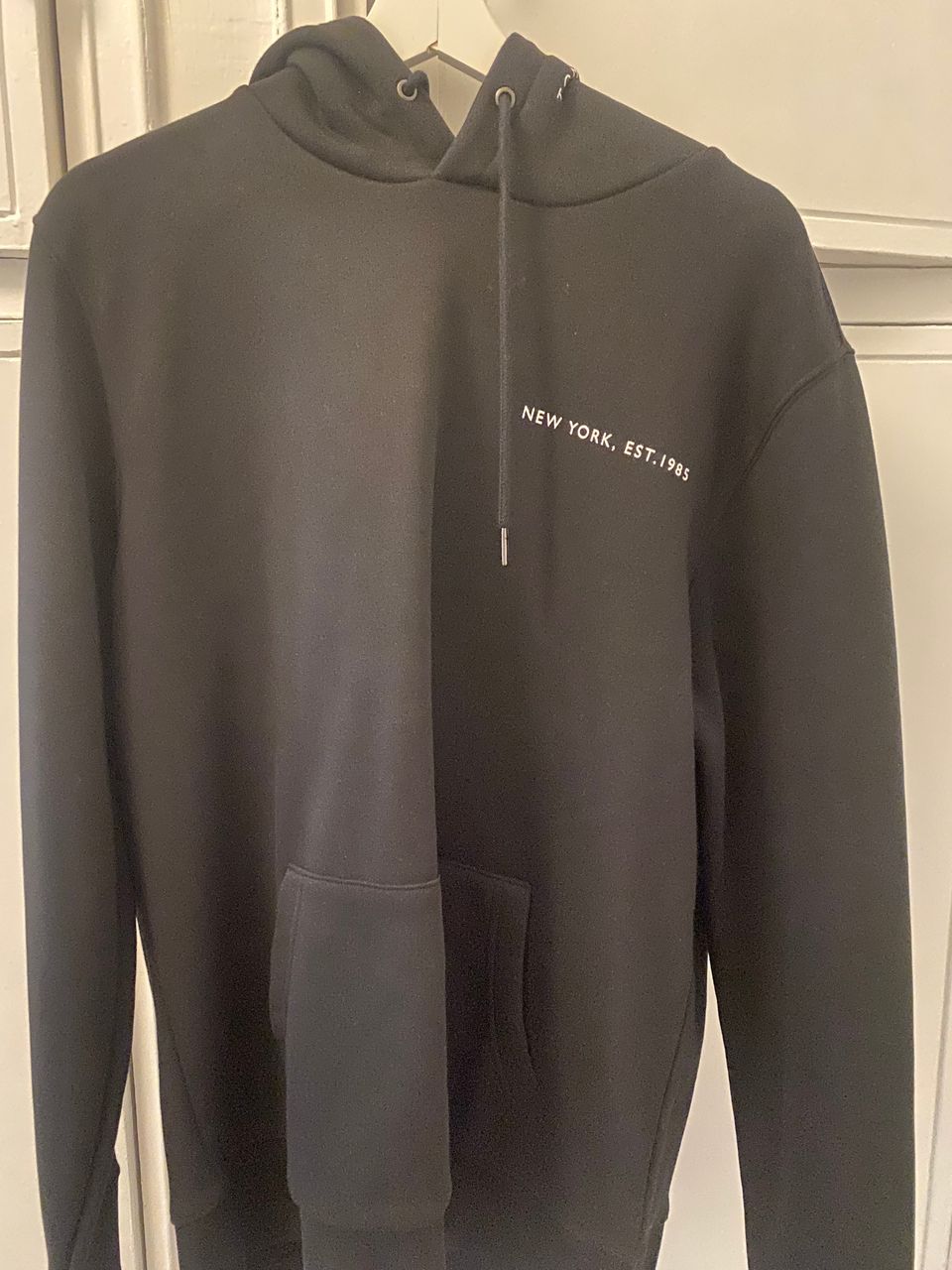 Käyttämätön Tommy Hilfiger XL huppari, 40 €