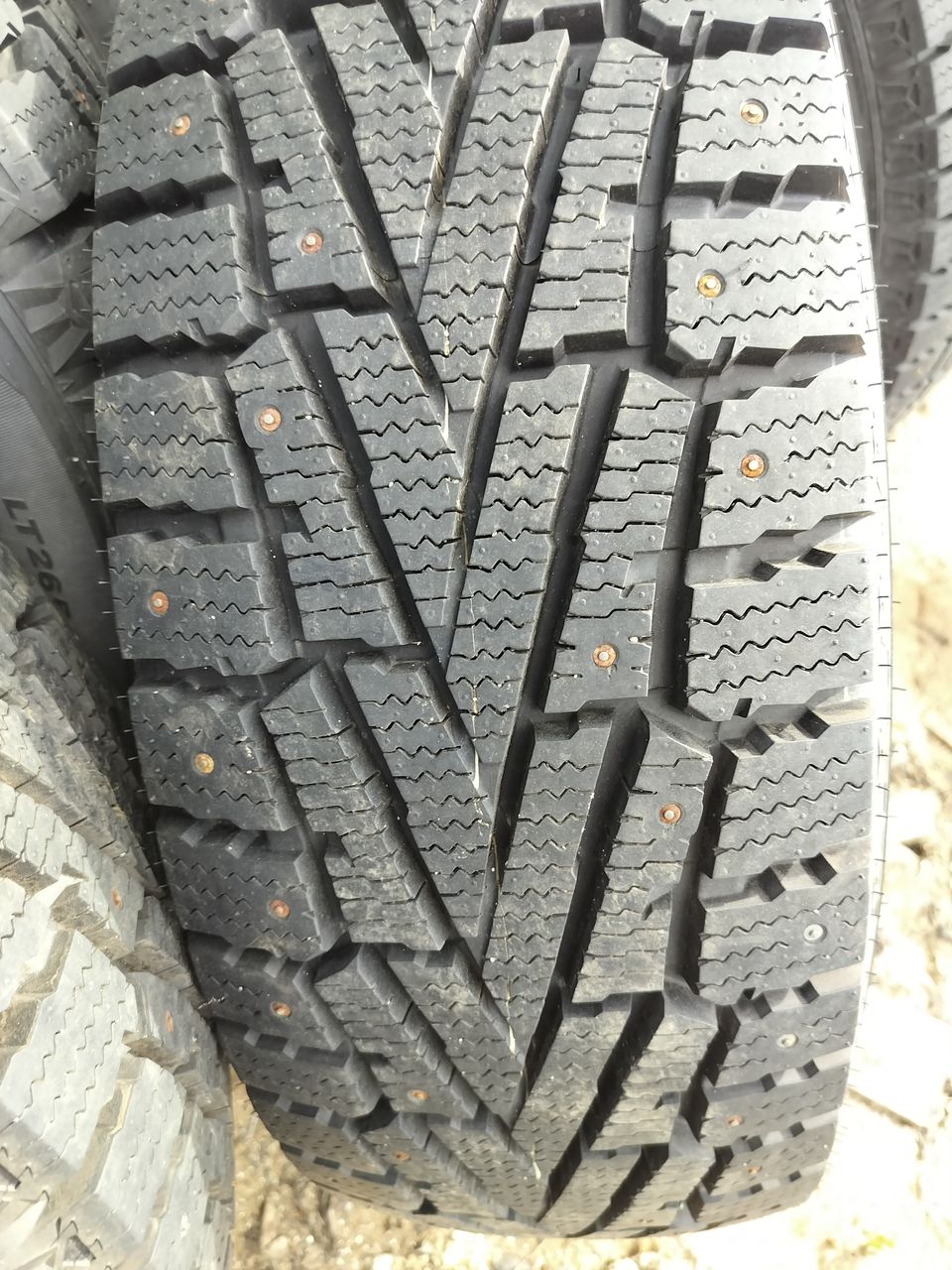 Nexen winguard LT265-75R16