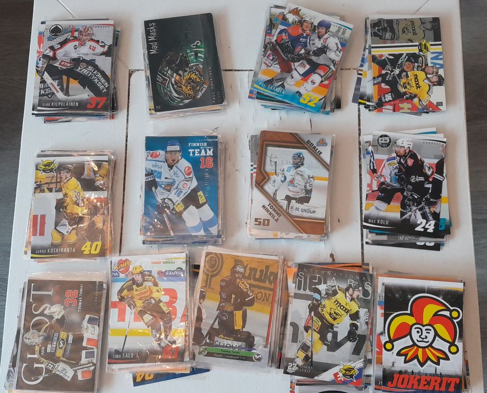 250kpl NHL ja SM-liiga jääkiekkokortteja 2005-2010