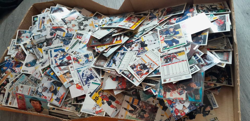 1700kpl NHL- jääkiekkokortteja 1994-1999