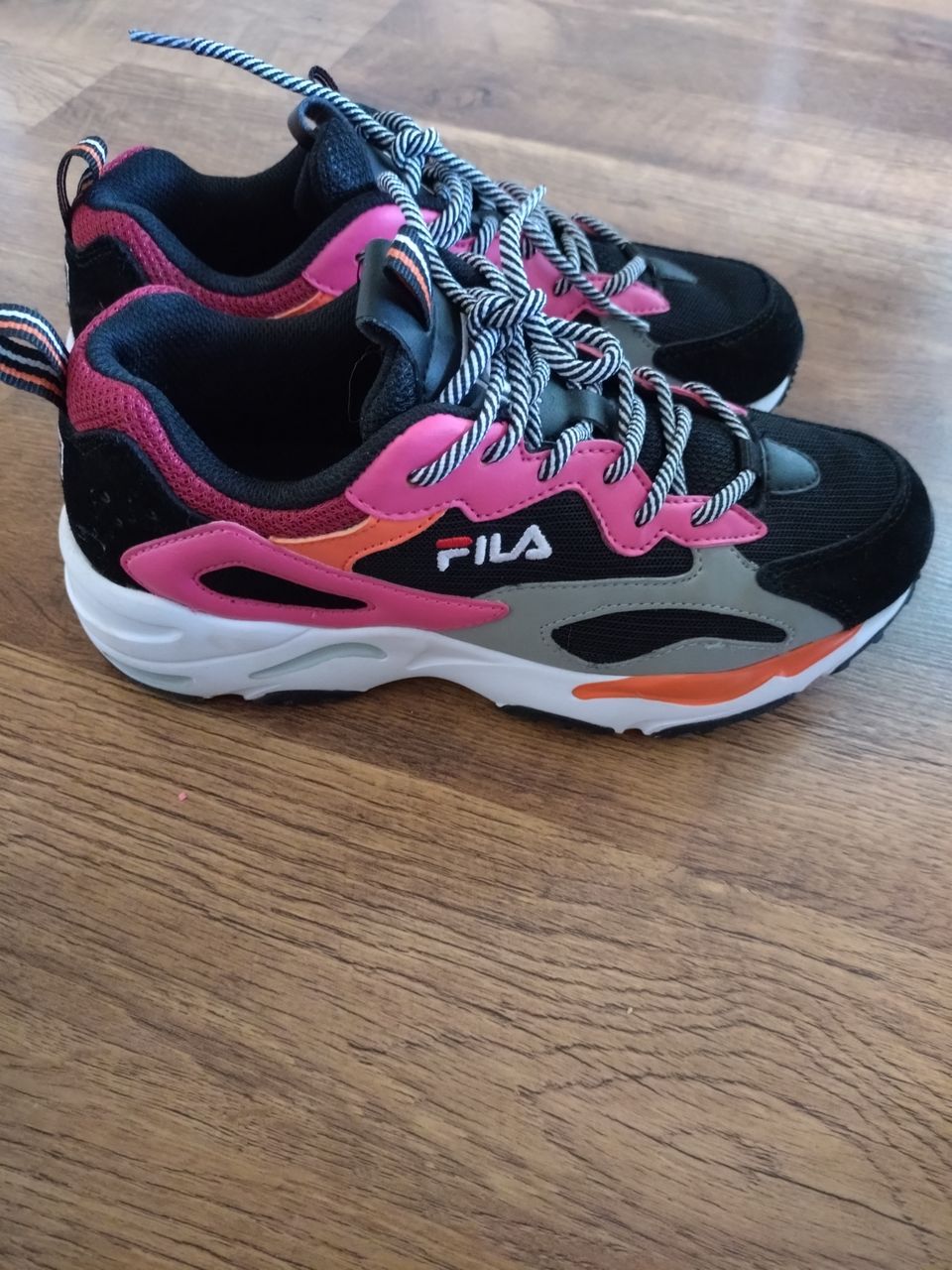 Fila lenkkarit 38