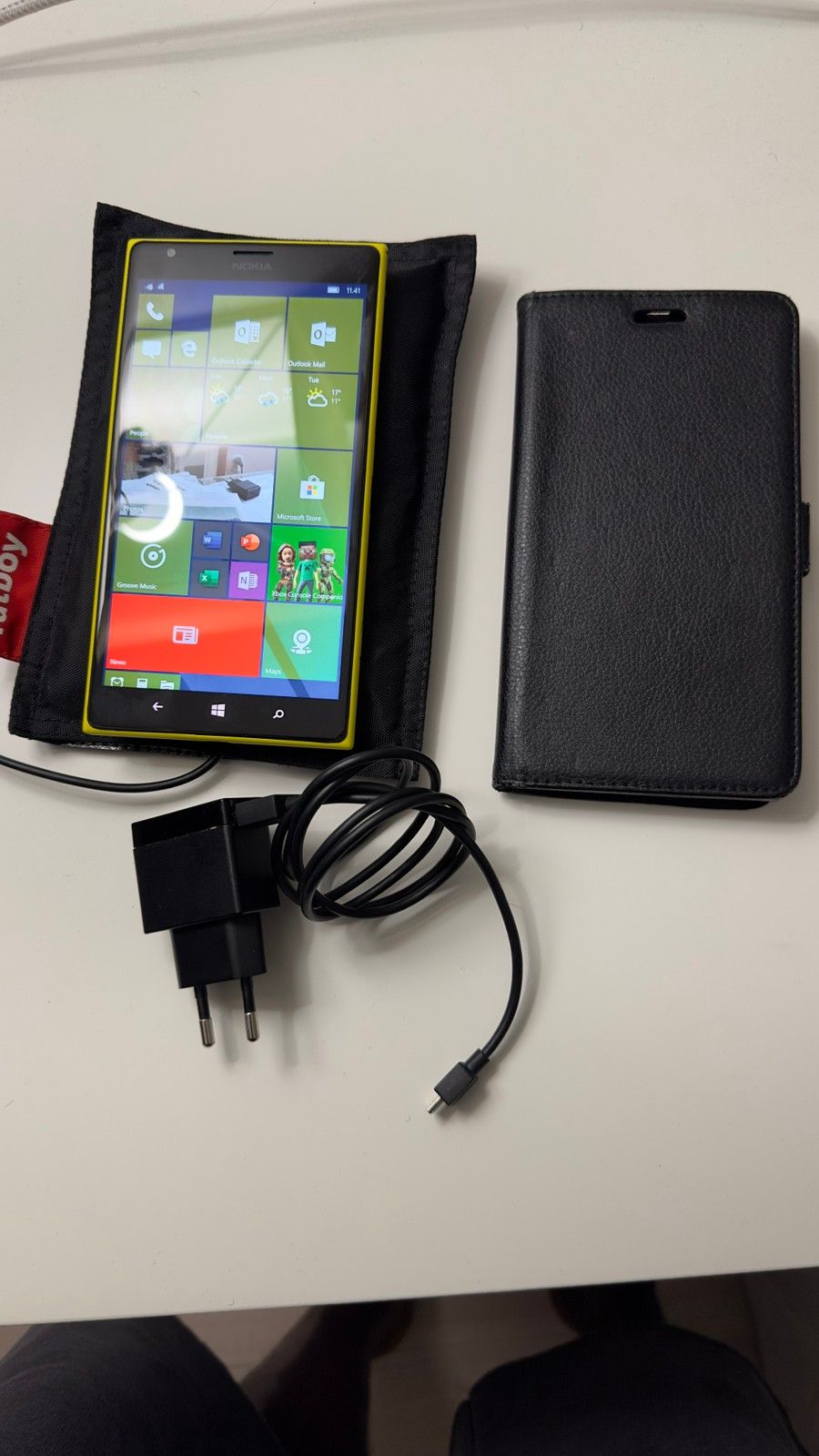 Nokia Windows Phone 1520 Keltainen