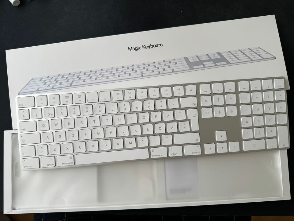 Apple Magic Keyboard (A1843)