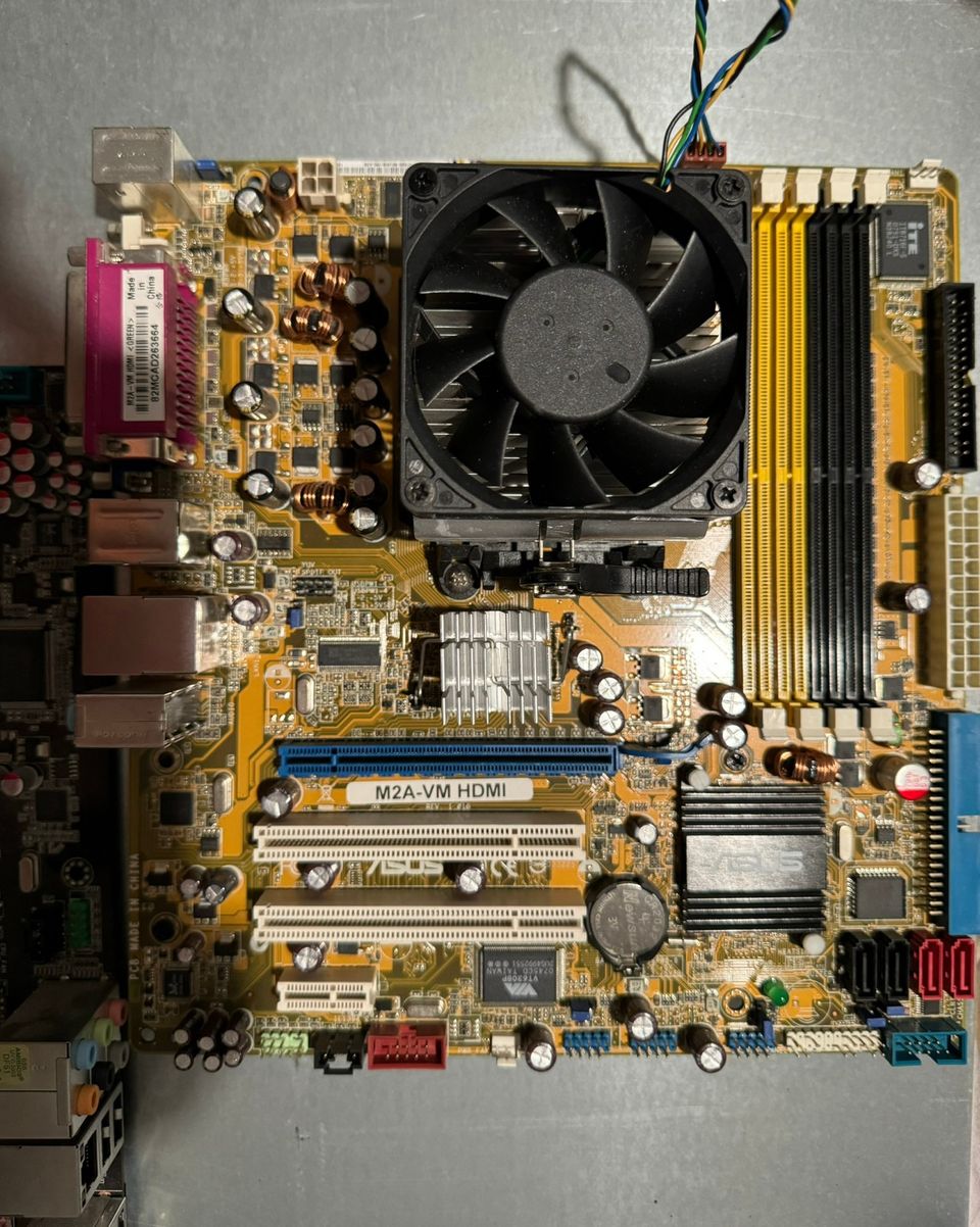 Asus M2A-VM AMD Socket AM2 Desktop Motherboard @MB157, AMD Athlon 64 cpu