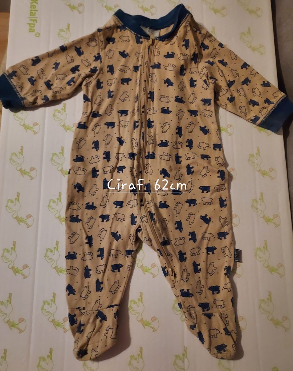 Yöpuku / Pyjama  62cm