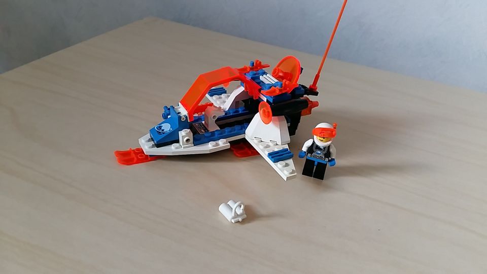 Lego space "ice planet " 6879 blizzard baron