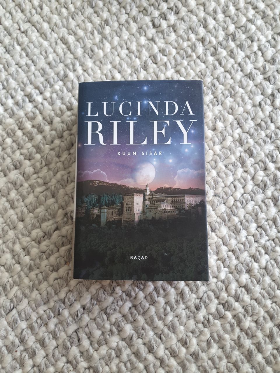 Lucinda Riley, Kuun sisar