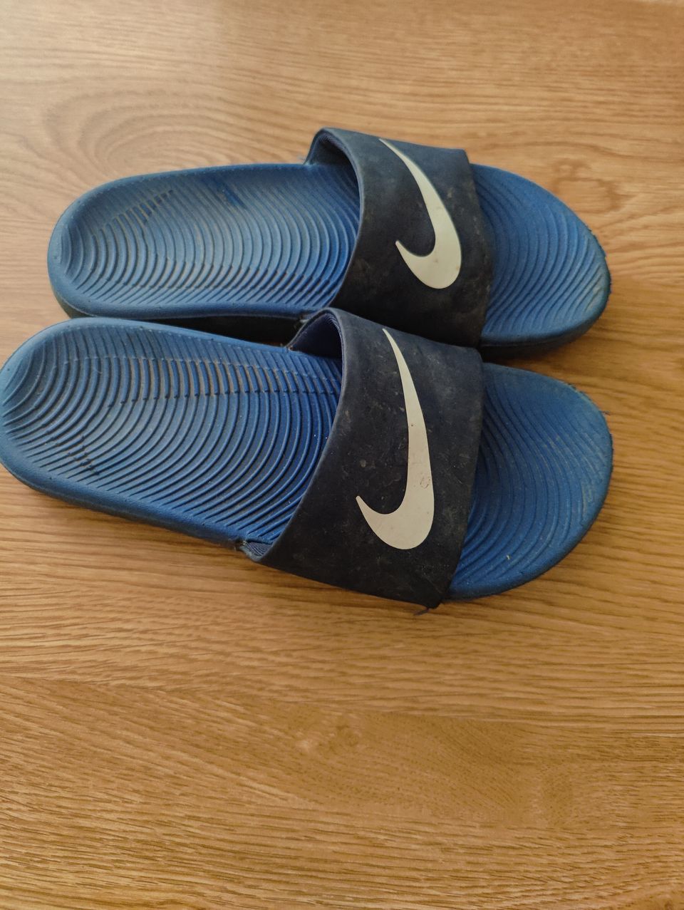 Nike sandaalit. Koko 33.5.