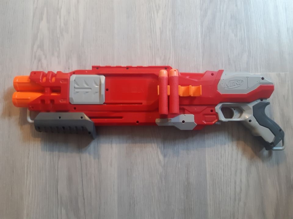 NERF MEGA DOUBLEREACH -lelupyssy