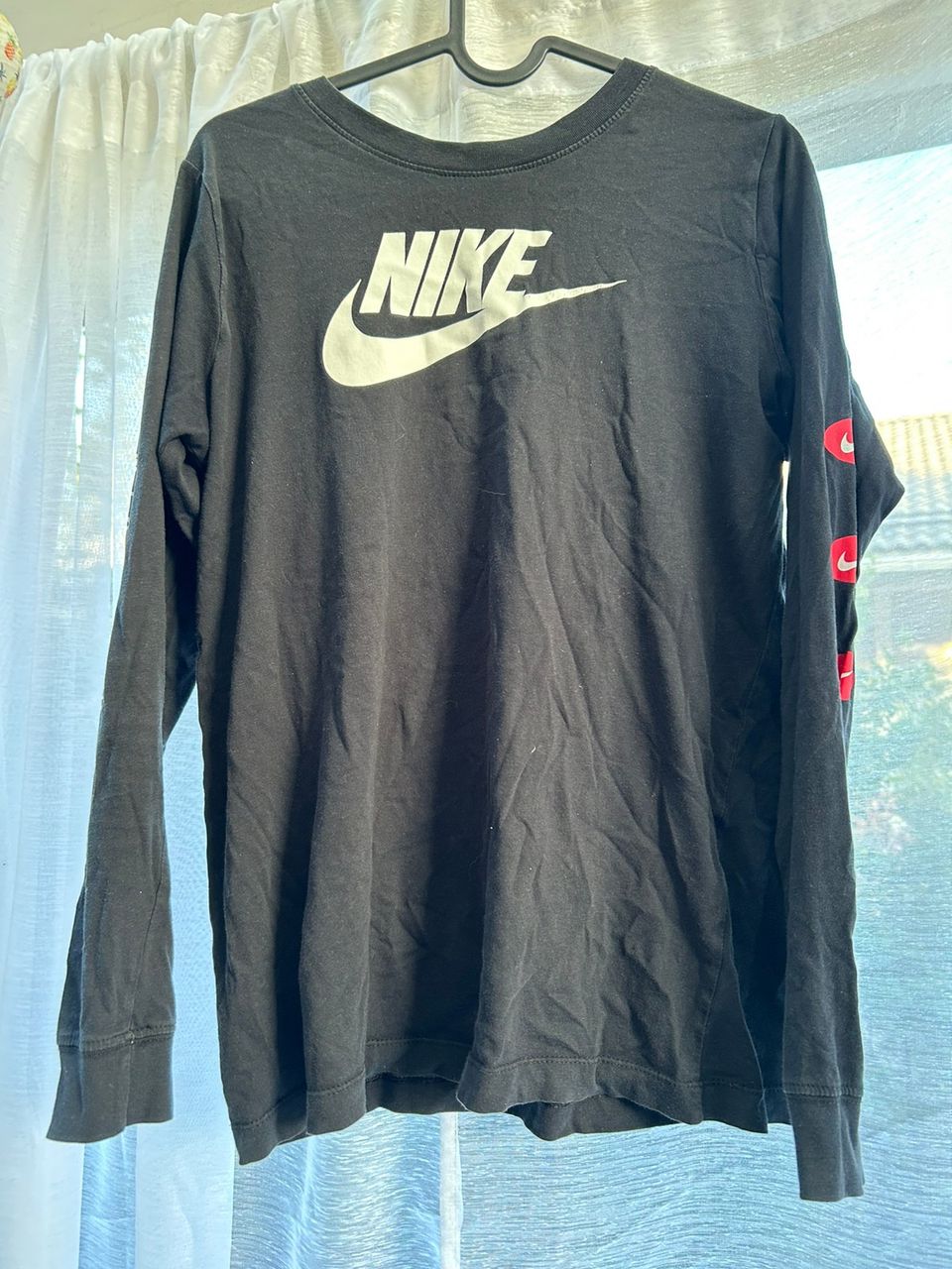 Nike pitkähihainen t-paita 158/170