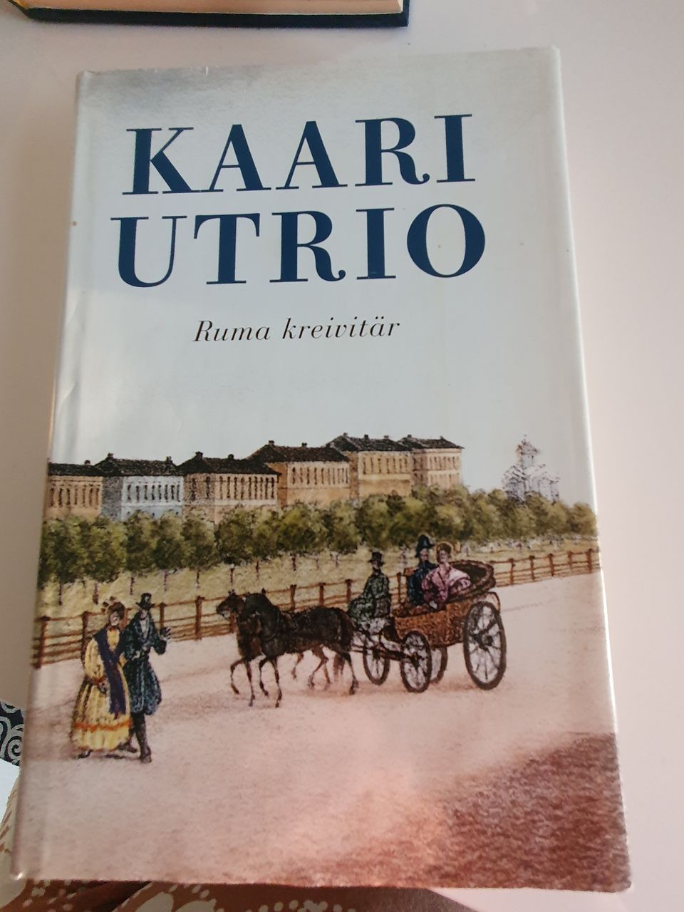 Kaari Utrion Ruma kreivitär kirja