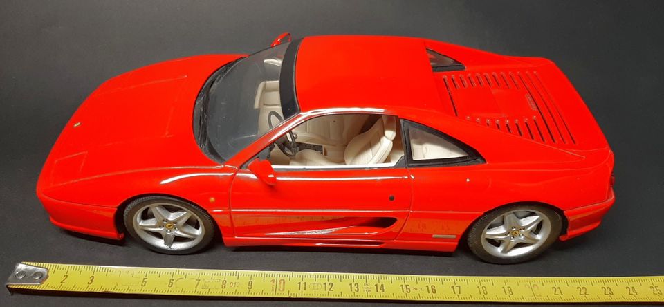 UT Models Ferrari F355 1:18