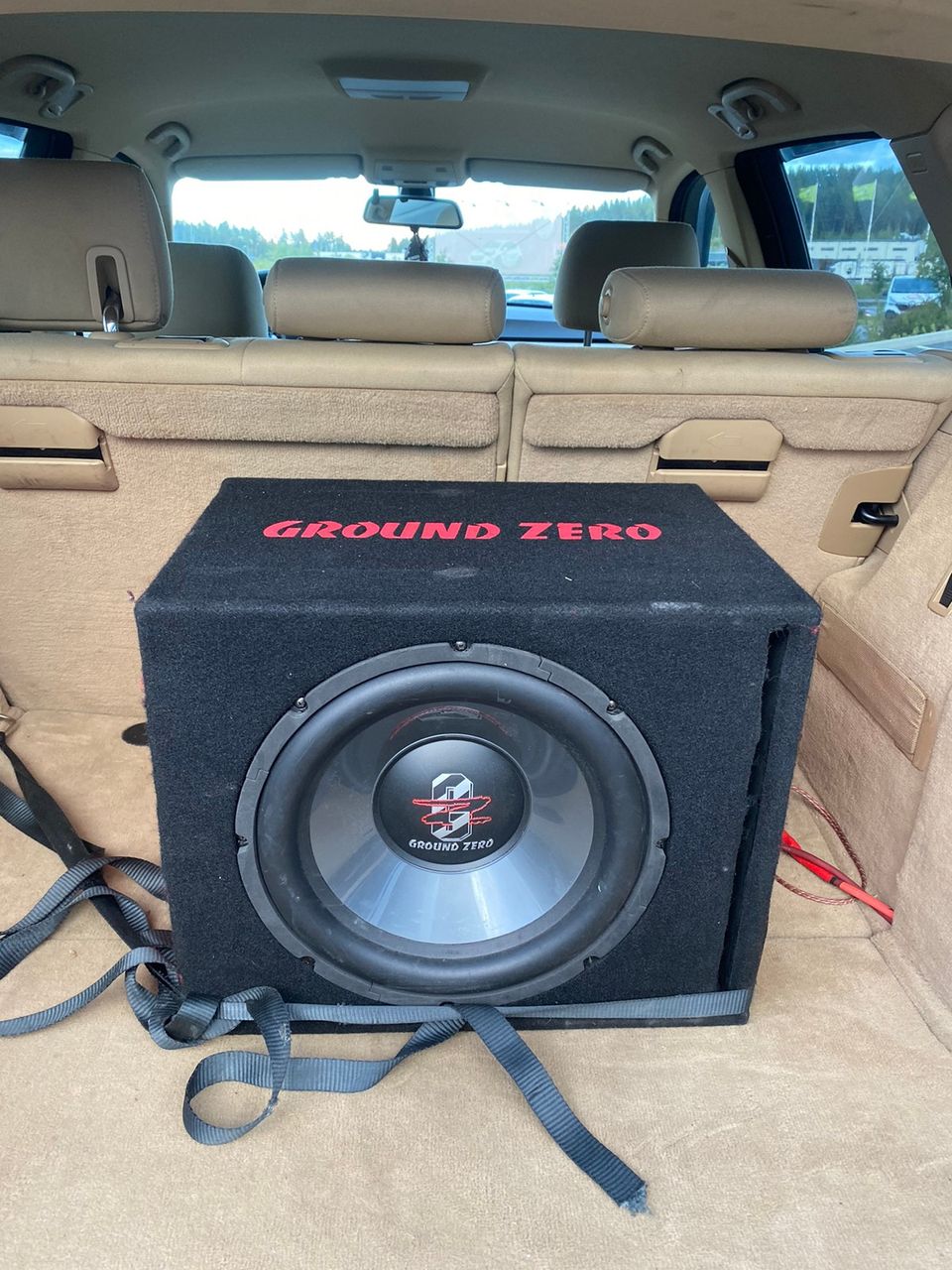 Ground zero subbari subwoofer