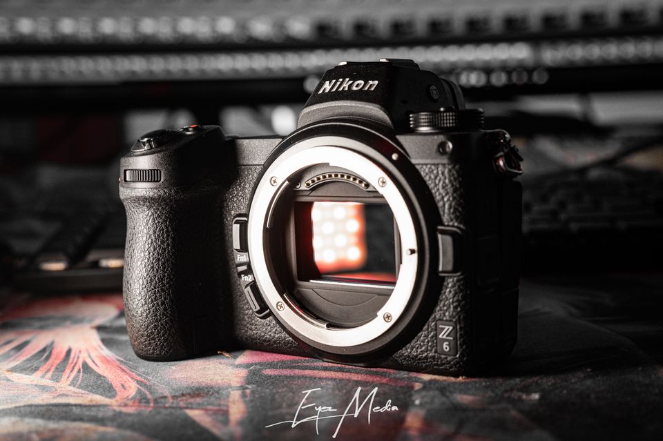 Nikon Z6 Uutta vastaava! Järjestelmäkamera SC 7600