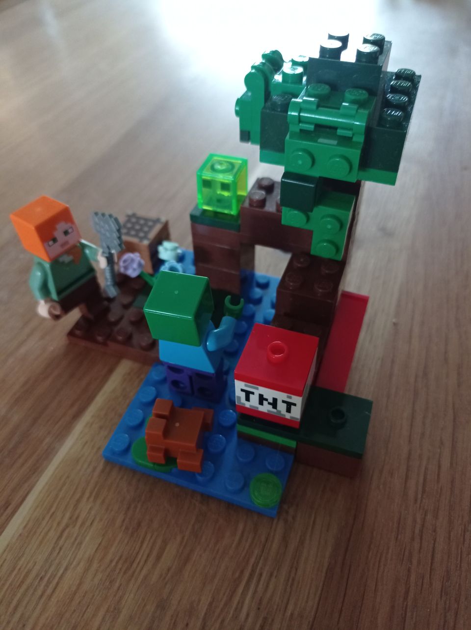 Lego Minecraft 21240 Suoseikkailu