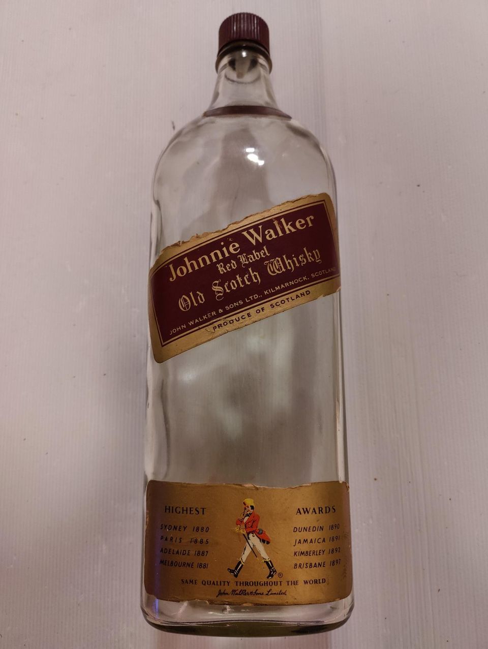 Vintage Johnny Walker Red Label jättipullo