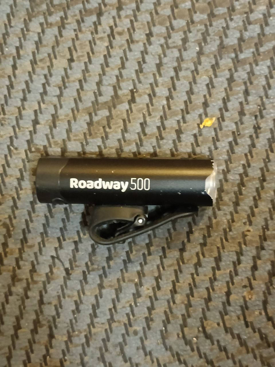 Roadway 500 usb ladattava valo. Todella kirkas.