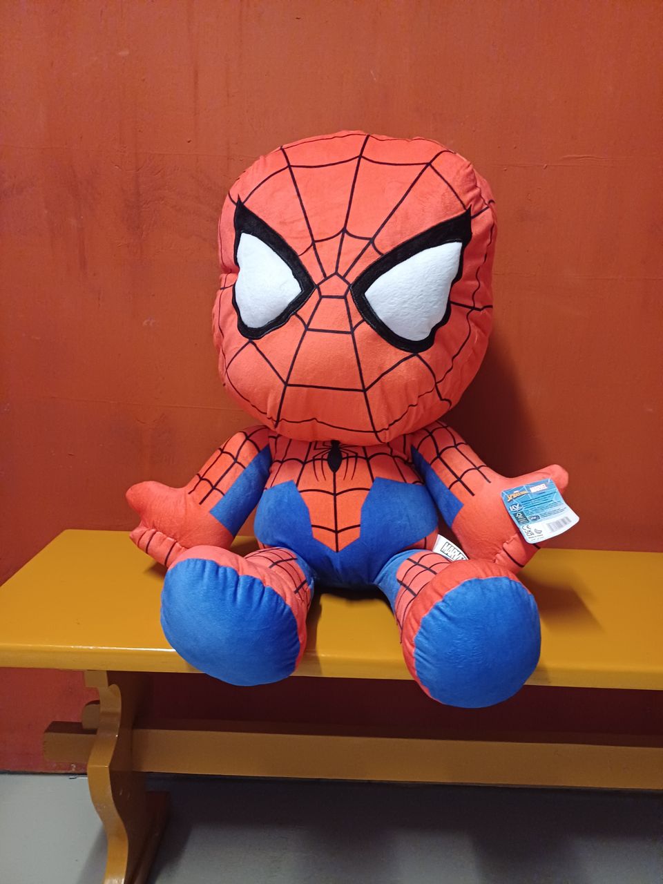 Iso Spiderman pehmo, uusi, Marvel.