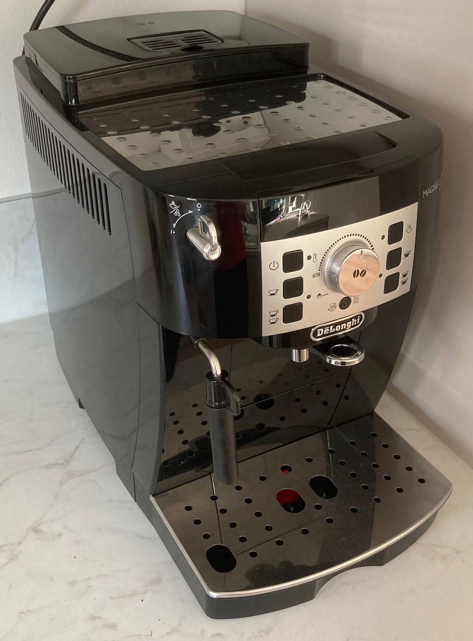 DeLonghi Magnifica S kahvikone