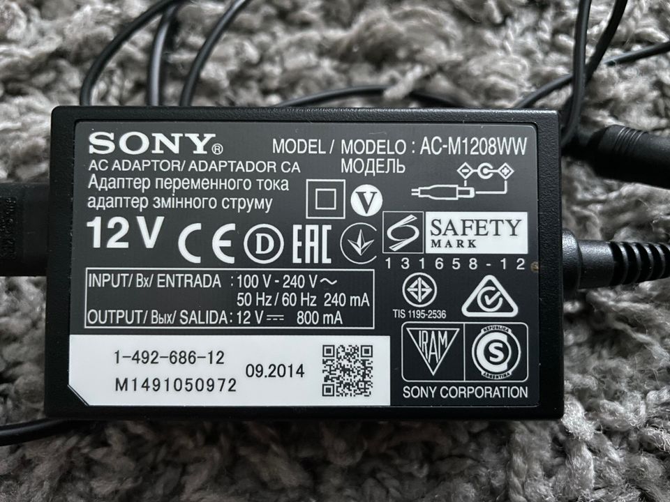 Sony ac-m1208ww virtalähde