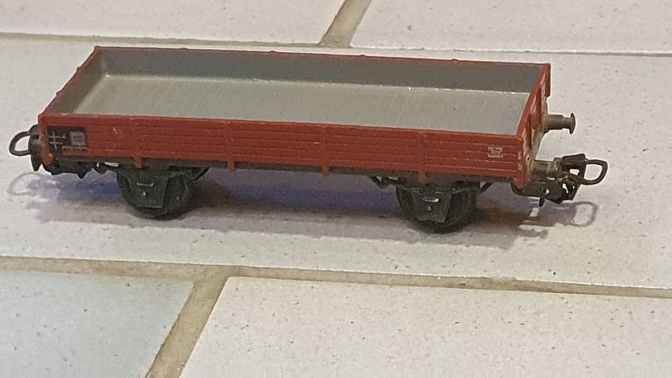 Märklin matala avovaunu, metallirunko