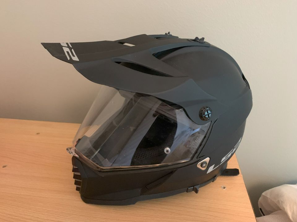 Motorcycle helmet - Moottoripyörän kypärä