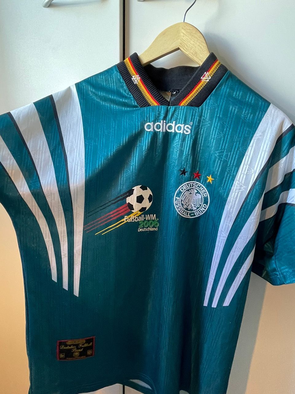 Alkuperäinen Saksan Maajoukkueen vieraspelipaita (1996)
