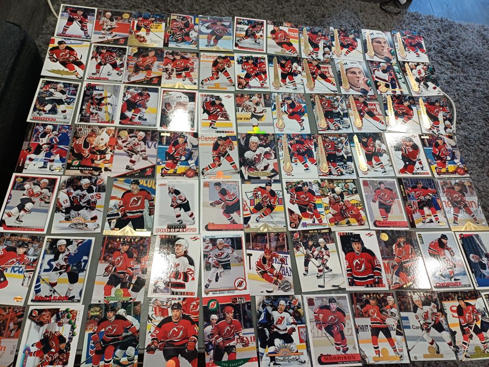 Jääkiekkokortteja NHL New jersey Devils 282kpl