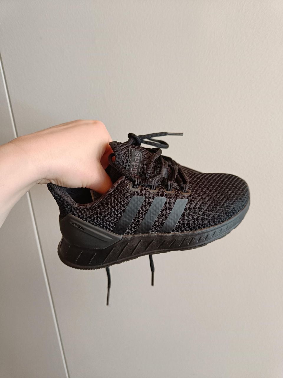 Adidas kengät