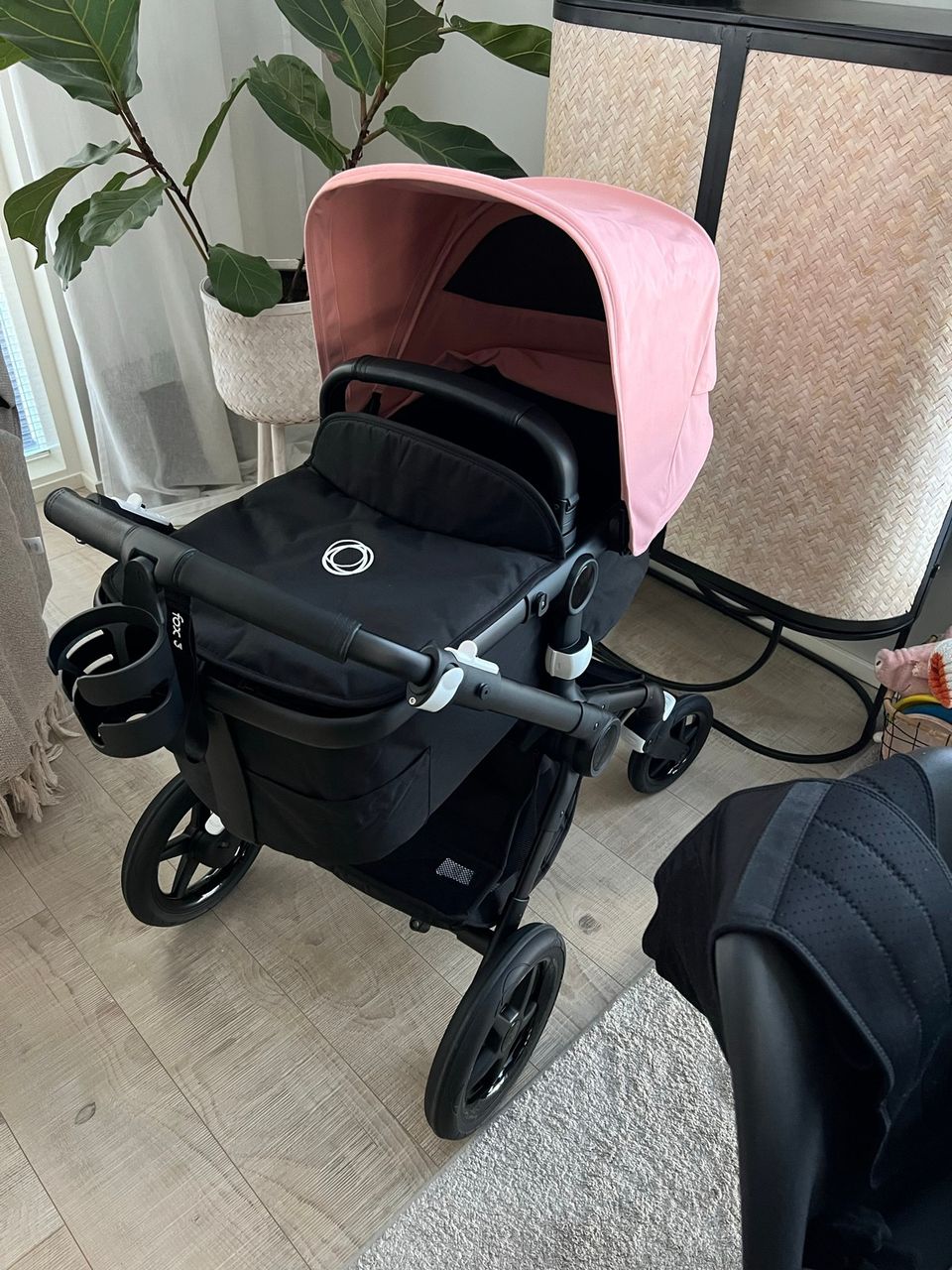 Bugaboo fox3 yhdistelmävaunut yhdellä lapsella käytössä