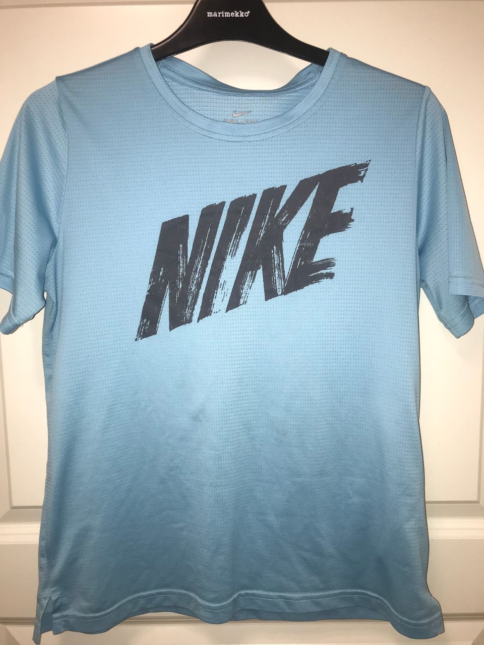 Nike urheilu-/t-paita koko noin 158/164