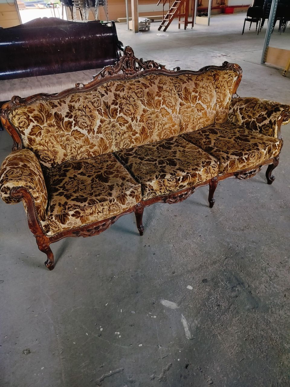 Rokokoo sohva