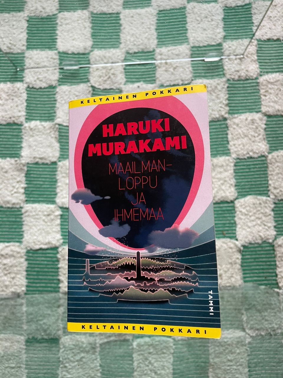 Haruki Murakami Maailmanloppu ja ihmemaa