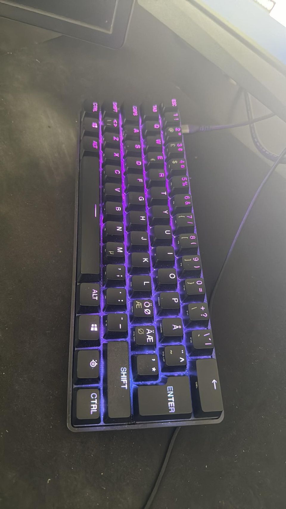 Steelseries Apex Pro Mini pelinäppäimistö