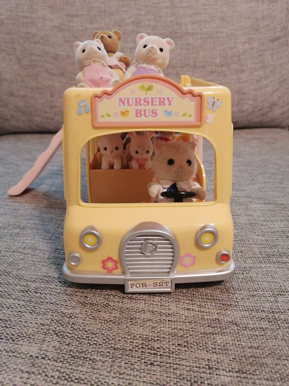 Sylvanian families, päiväkodin bussi