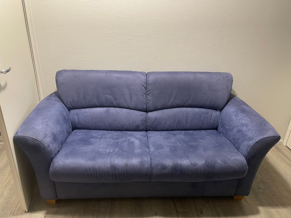Kahden istuttava levitettävä sohva
